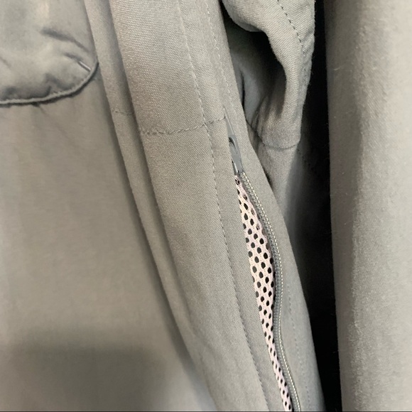 The North Face Men’s Gray Mesh Fishing Shirt Long Sleeves - Picture 5 of 13